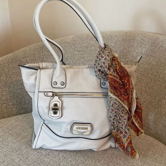 Guess white leather handbag - Picture 12 of 12